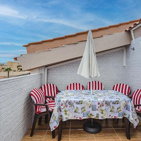 Red Large Family Apartment, Three Floors, 10 Guests Costa Adeje  Kültér fotó